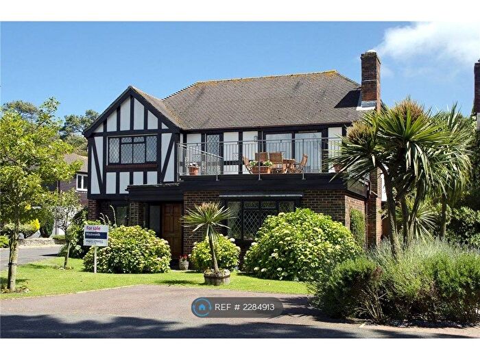 4 Bedroom Detached House To Rent In Freshwater Road, Christchurch, BH23