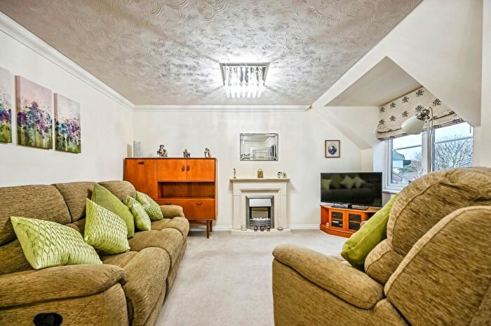 1 Bedroom Flat For Sale In Lonsdale Road, Formby, Liverpool, Merseyside, L37