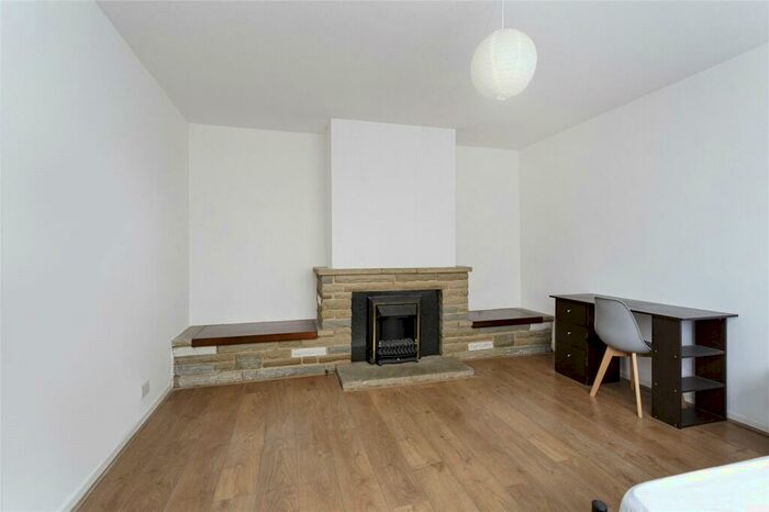 3 Bedroom Terraced House To Rent In Susannah Street, East India And Lansbury, E14