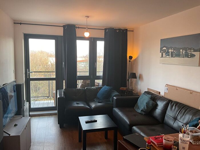 2 Bedroom Flat To Rent In Harry Zeital Way, London, E5