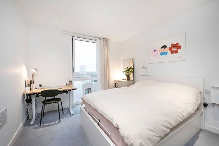 1 Bedroom Flat To Rent In Woodberry Down, Stoke Newington, London, N4