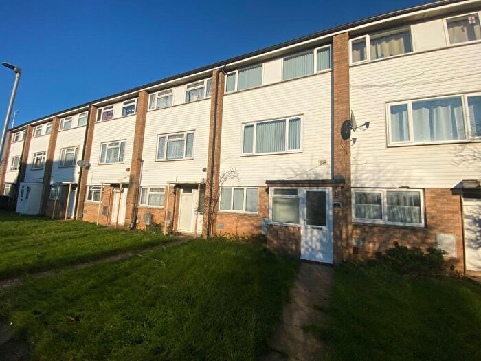 5 Bedroom Terraced House To Rent In Darwin Walk, Northampton, NN5
