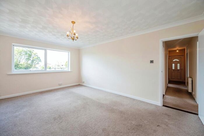 2 Bedroom Flat For Sale In Rails Lane, Hayling Island, Hampshire, PO11