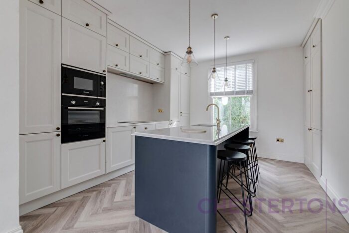 3 Bedroom Flat To Rent In Bennett Park, Blackheath, SE3