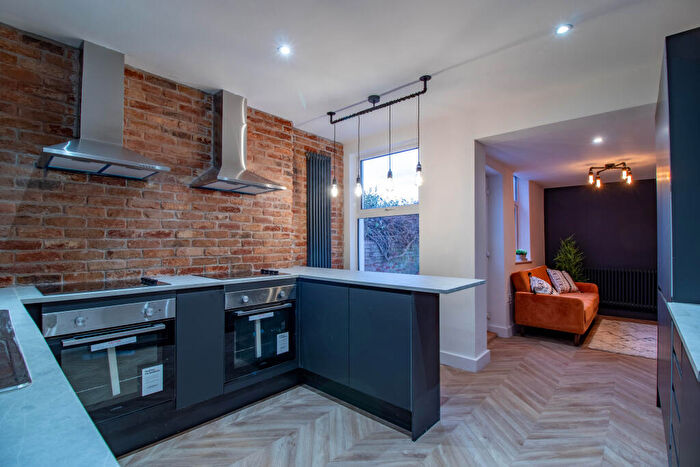 1 Bedroom Flat To Rent In Room Marlborough Road, Beeston, Nottingham, NG9