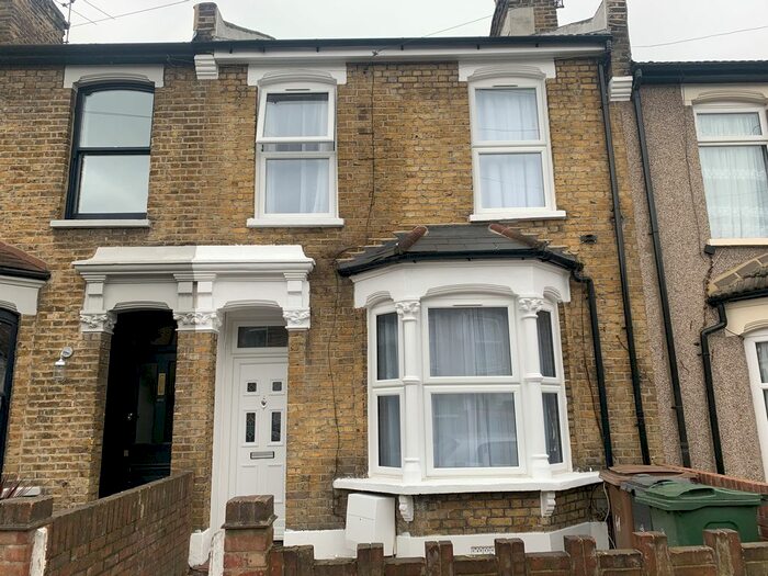 5 Bedroom Terraced House To Rent In Brookdale Road, Walthamstow, E17