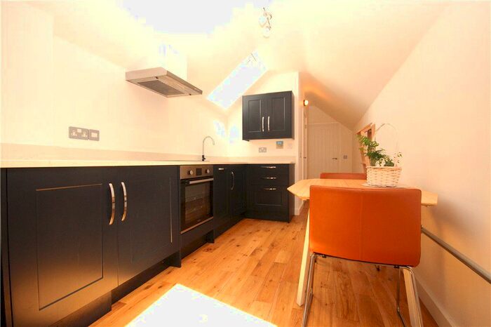 1 Bedroom Maisonette To Rent In Denzil Road, Guildford, Surrey, GU2