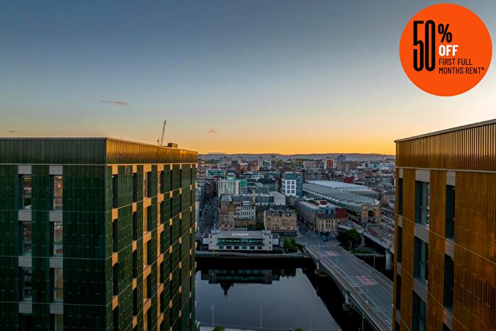 3 Bedroom Flat To Rent In Solasta Riverside, Clyde Place, Glasgow, G5