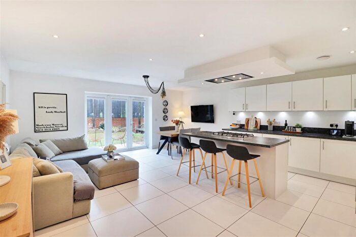 4 Bedroom Detached House For Sale In The Square, High Street, Leigh, Tonbridge, TN11