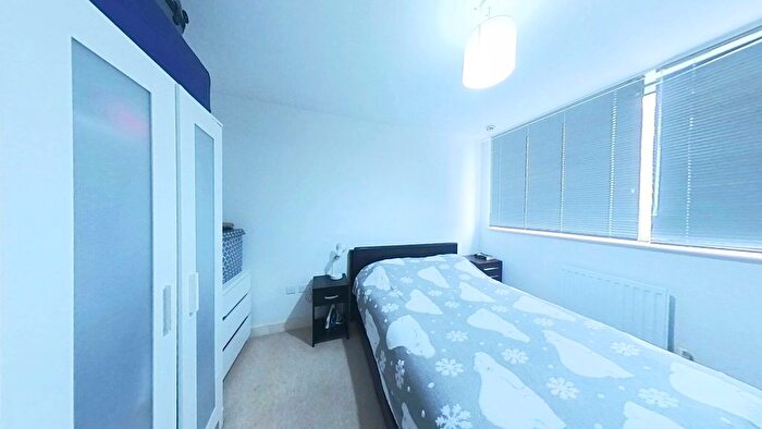 1 Bedroom Flat To Rent In Neutron Tower, East India, E14