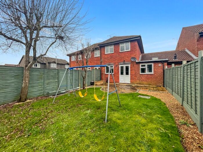 3 Bedroom Terraced House For Sale In Drake Road, Willesborough, Ashford, TN24