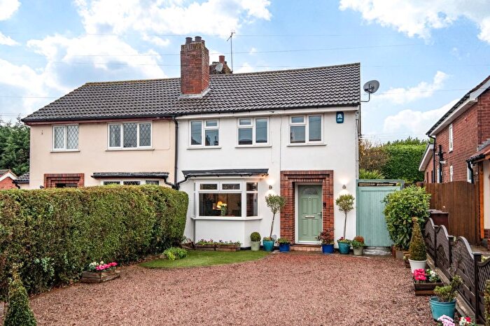 3 Bedroom Semi Detached House For Sale In Old Birmingham Road, Lickey End, Bromsgrove, Worcestershire, B60