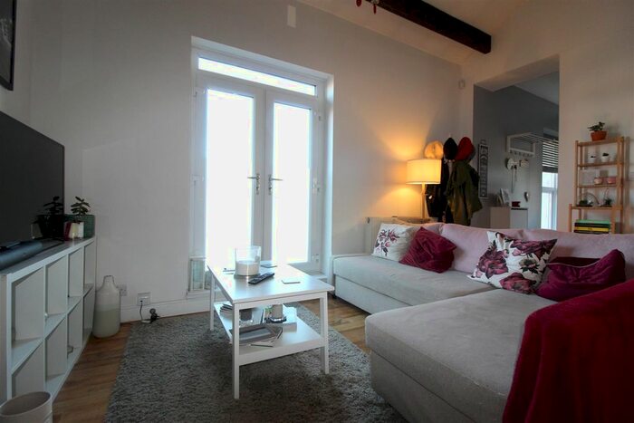 2 Bedroom Flat To Rent In Cross Green Lane, Leeds, LS9