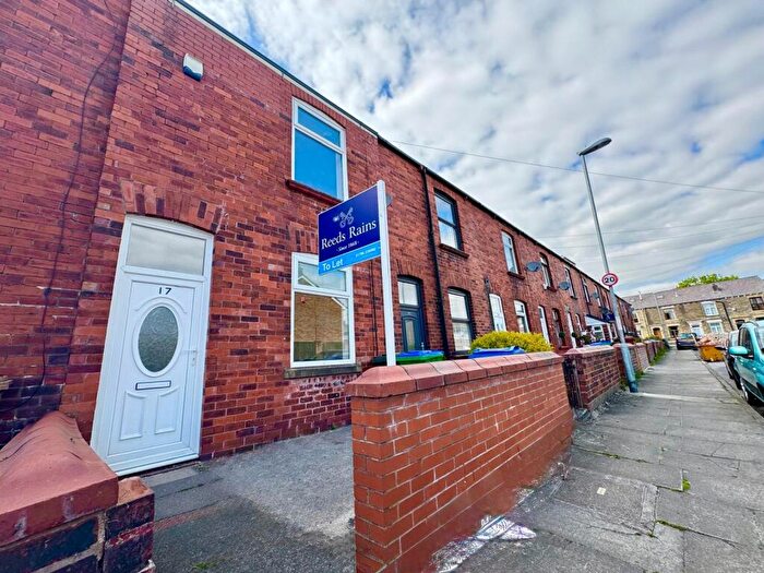 3 Bedroom Terraced House To Rent In Lever Street, Heywood, Greater Manchester, OL10