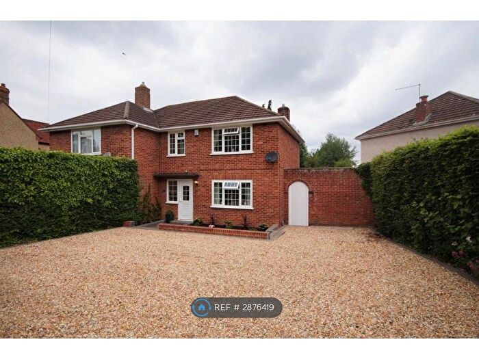 3 Bedroom Semi Detached House To Rent In Whitley Wood Road, Reading, RG2