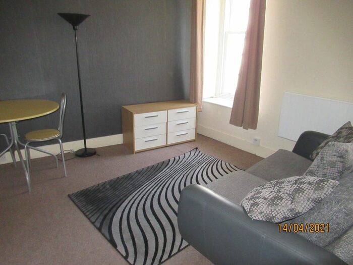 1 Bedroom Flat To Rent In Upperkirkgate, Third Floor Left, Aberdeen, AB10