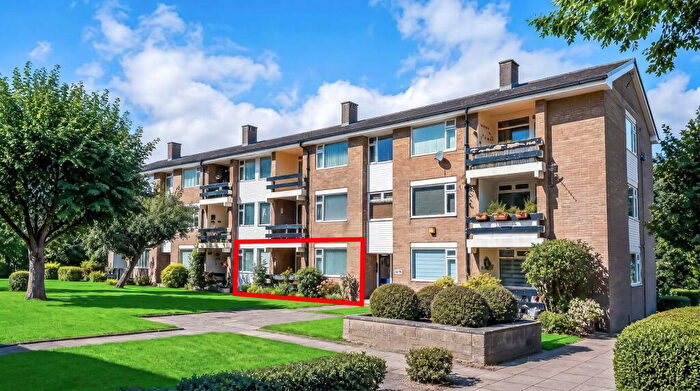 2 Bedroom Flat For Sale In Victoria Court, Birkdale, PR8