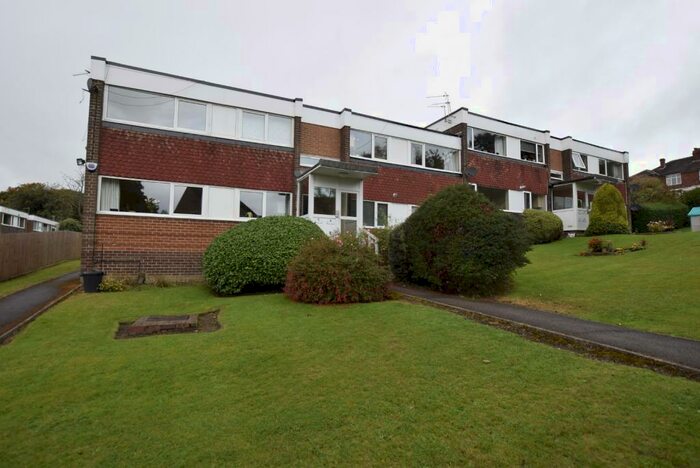 2 Bedroom Apartment To Rent In Lane End Croft, Alwoodley, Leeds, LS17