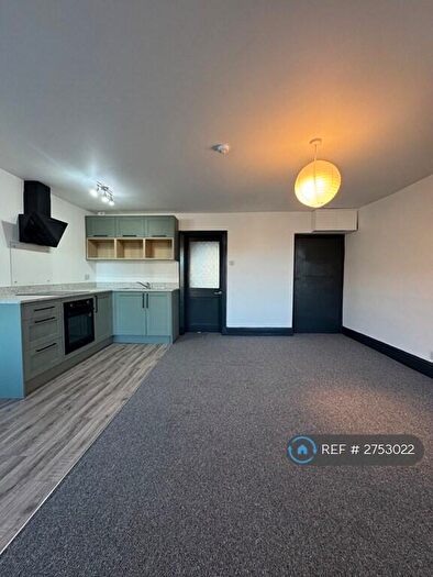 1 Bedroom Flat To Rent In Boothfold House, Rossendale, BB4
