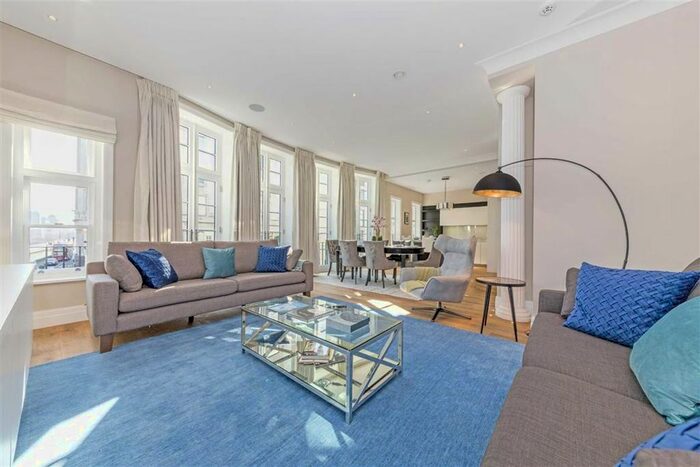 3 Bedroom Flat To Rent In Strand, London, WC2R