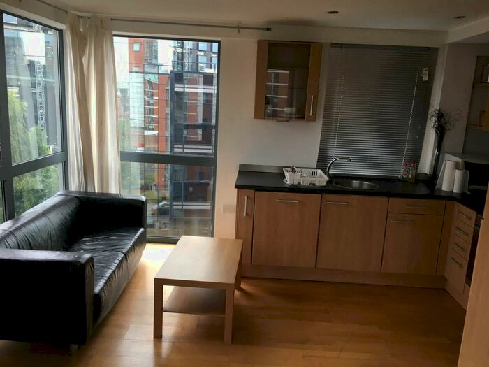 2 Bedroom Flat To Rent In Flat, The Nile, M15