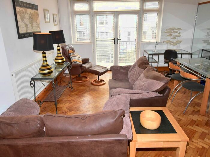 4 Bedroom Property To Rent In Cambridge Street, Uplands, Swansea, SA2