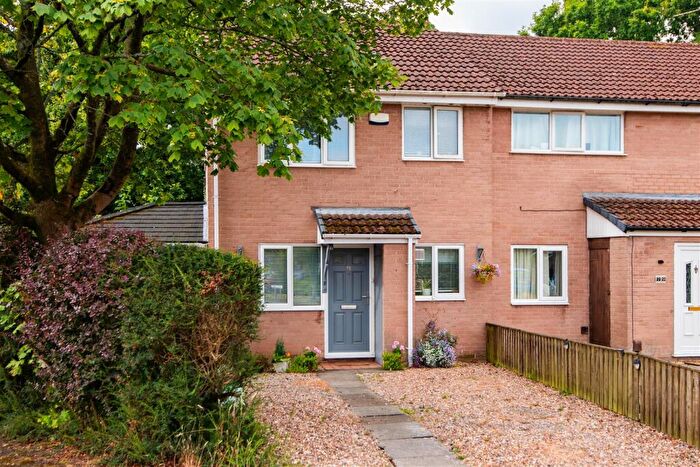 1 Bedroom Semi-Detached House For Sale In Oak Croft, Clayton-Le-Woods, Chorley, PR6