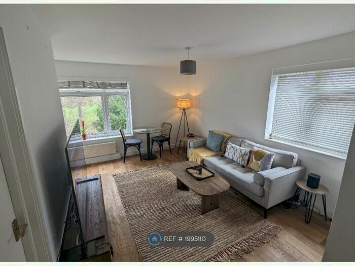 1 Bedroom Flat To Rent In Culmington Road, London, W13