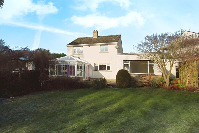 4 Bedroom Detached House To Rent In Walker Wood, Baildon, Shipley, West Yorkshire, BD17