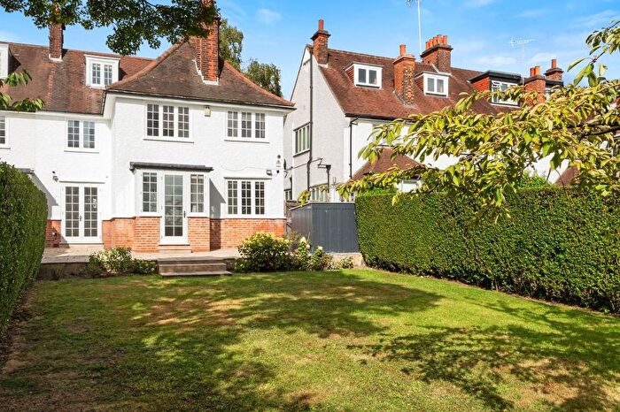 4 Bedroom Semi Detached House For Sale In Hampstead Way, London, NW11