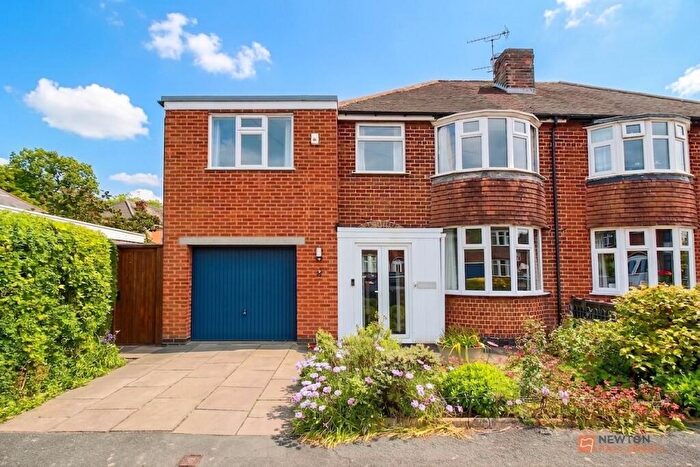 4 Bedroom Semi-Detached House For Sale In Fairbourne Road, Braunstone Town, LE3