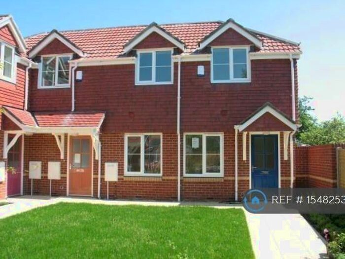 2 Bedroom End Of Terrace House To Rent In Avon Gardens, Bournemouth, BH8