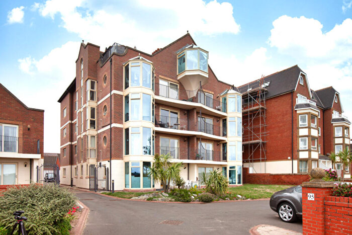 2 Bedroom Penthouse For Sale In South Promenade, Lytham St Annes, FY8