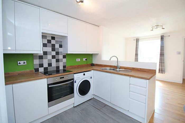 1 Bedroom Flat To Rent In Moreland Road, SS11