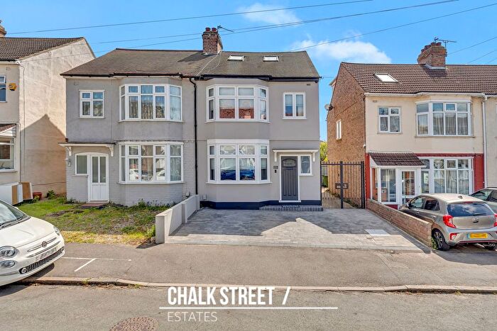 4 Bedroom Semi-Detached House For Sale In Park Crescent, Hornchurch, RM11