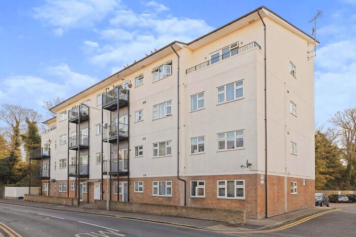 1 Bedroom Flat For Sale In Eaton Road, Margate, Kent, CT9