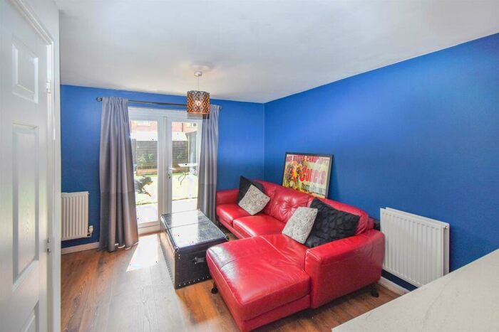 3 Bedroom Terraced House For Sale In Turnstone Drive, Scunthorpe, DN16