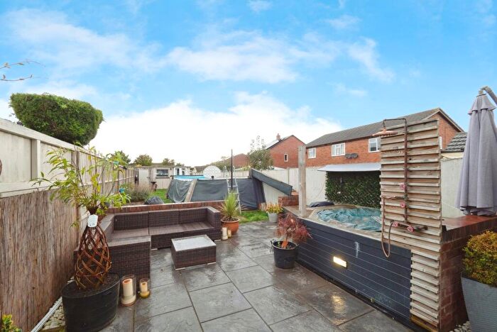 2 Bedroom Semi-Detached House For Sale In Oak Street, Church Gresley, Swadlincote, Derbyshire, DE11