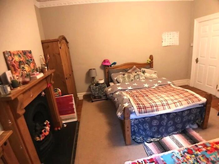 6 Bedroom Terraced House To Rent In Nevil Road, Bristol, BS7