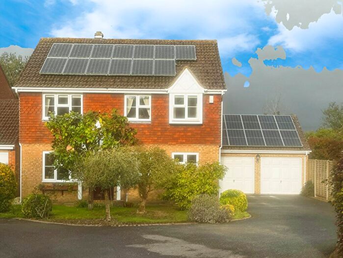 4 Bedroom Detached House For Sale In The Ridgeway, Hythe, CT21