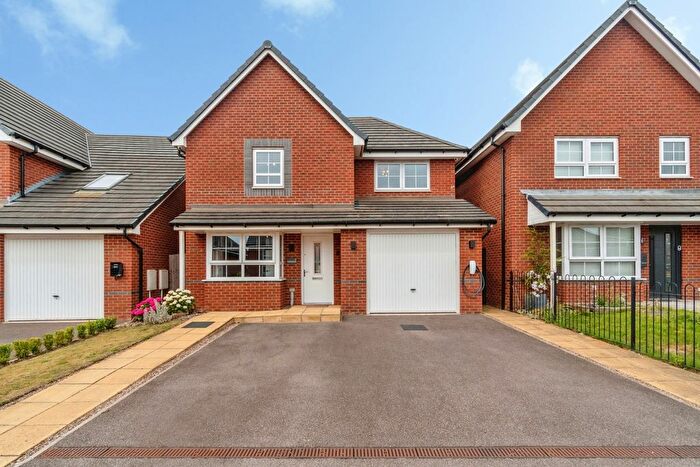 3 Bedroom Detached House For Sale In Simmons Drive, Hednesford, Cannock, WS12