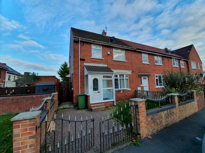 3 Bedroom Semi-Detached House To Rent In Brick Garth, Easington Lane DH5