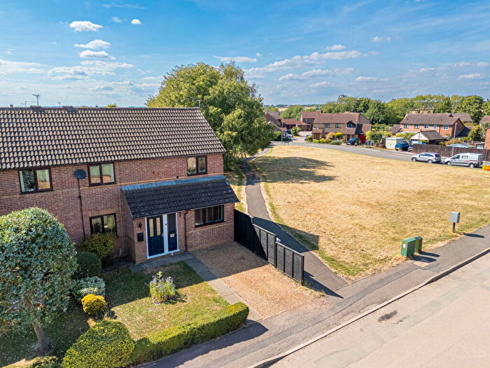 3 Bedroom Semi-Detached House For Sale In Matlock Way, Desborough, NN14