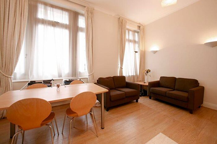 2 Bedroom Flat To Rent In Lambert House, Ludgate Square, London, EC4M