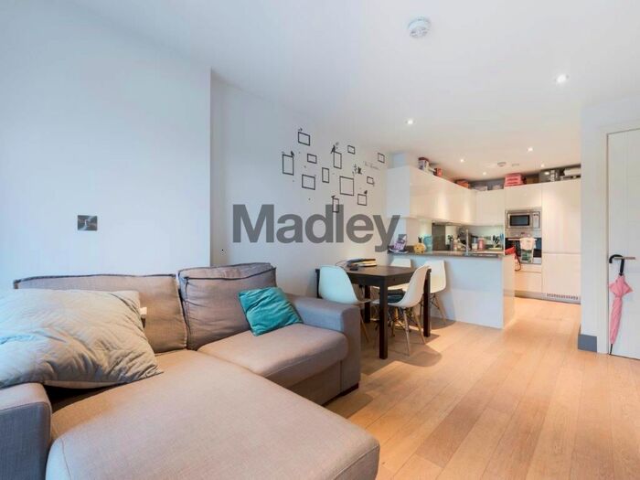 1 Bedroom Flat To Rent In Minton Court, Fairfield Road, London, E3