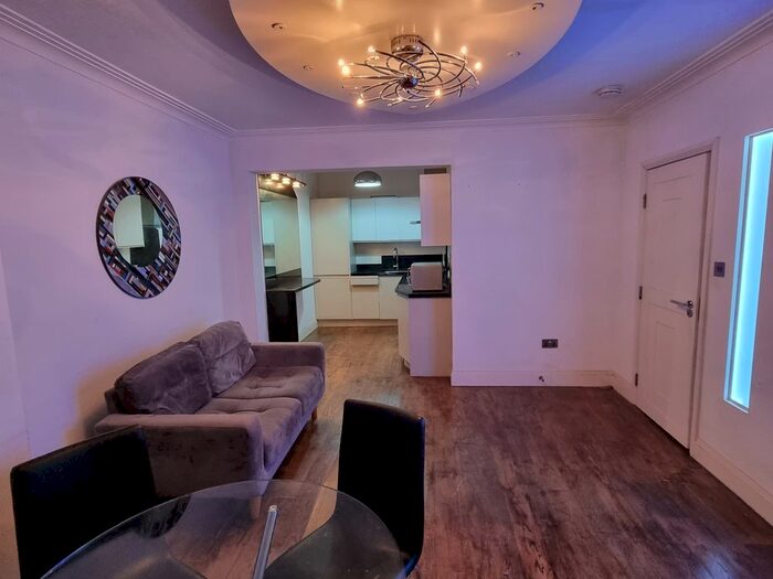 2 Bedroom Flat To Rent In Trinity Road, London, SW17