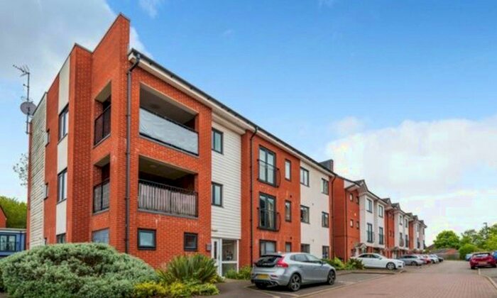 2 Bedroom Flat To Rent In Whitlock Grove, Birmingham, B14