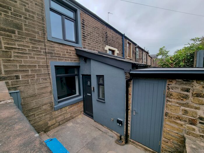 1 Bedroom Cottage To Rent In Walkers Lane, Springhead, Oldham, OL4