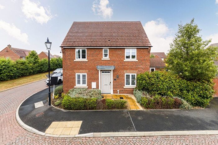3 Bedroom Detached House For Sale In Joyce Way, Steventon, OX13