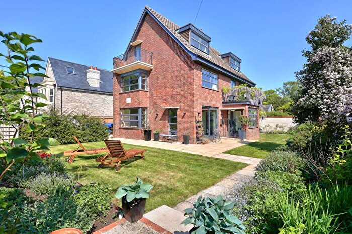 6 Bedroom Detached House For Sale In Grantchester Road, Cambridge, CB3